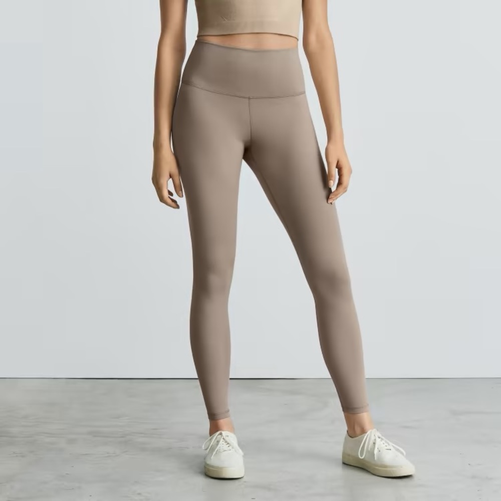 Everlane Perform Leggings